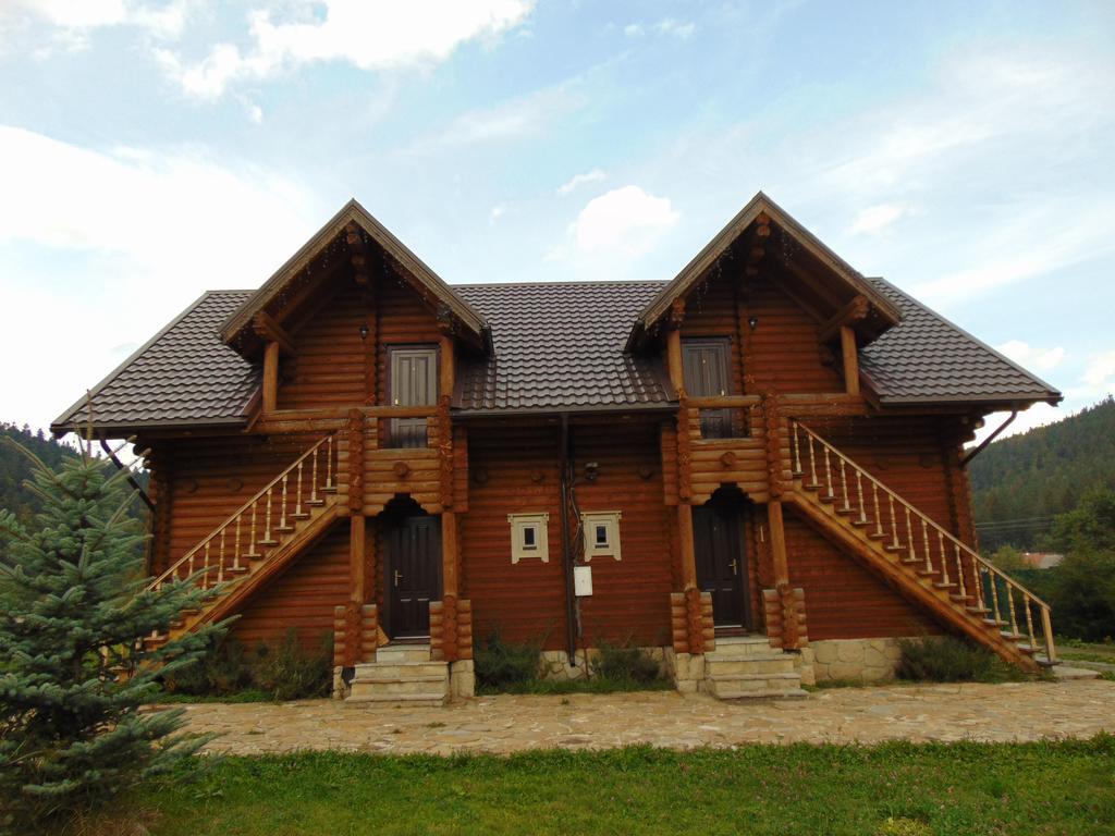 Leoslav Apartments Tatariv Exteriör bild